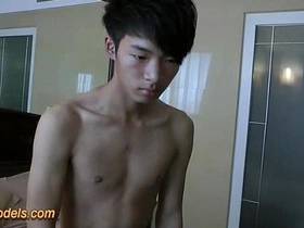 Cute asian twink jerk off after shower